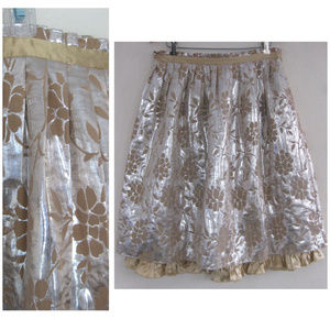 Metallic full skirt 4 Gold Silver Silk lining Very light wool bl Tocca Dressy